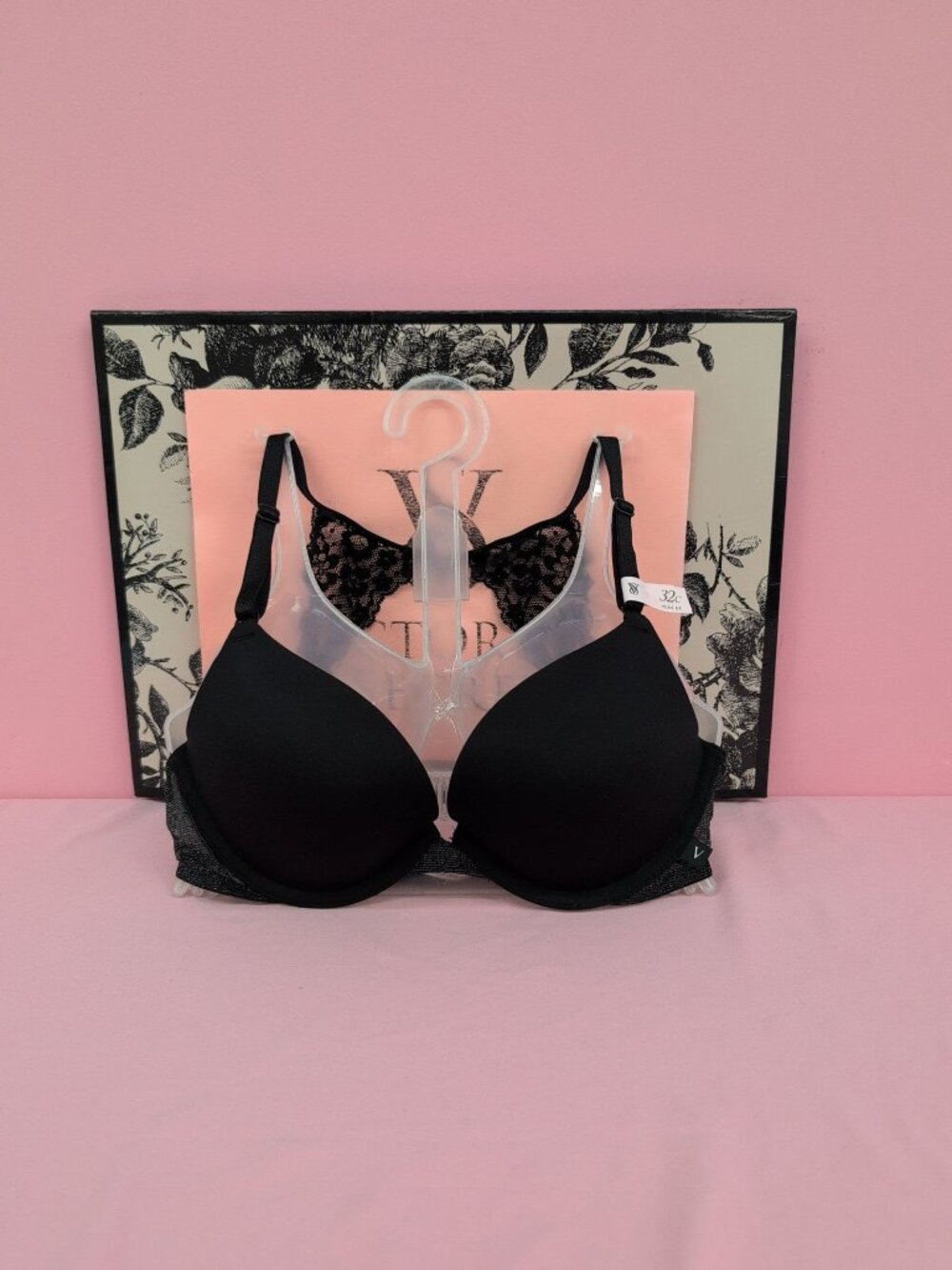 Victoria Secret Sexy Tee Smooth Lace Racerback Underwire Push Up Bra 32C Black
